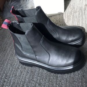 Brand new women’s chunky Chelsea boot